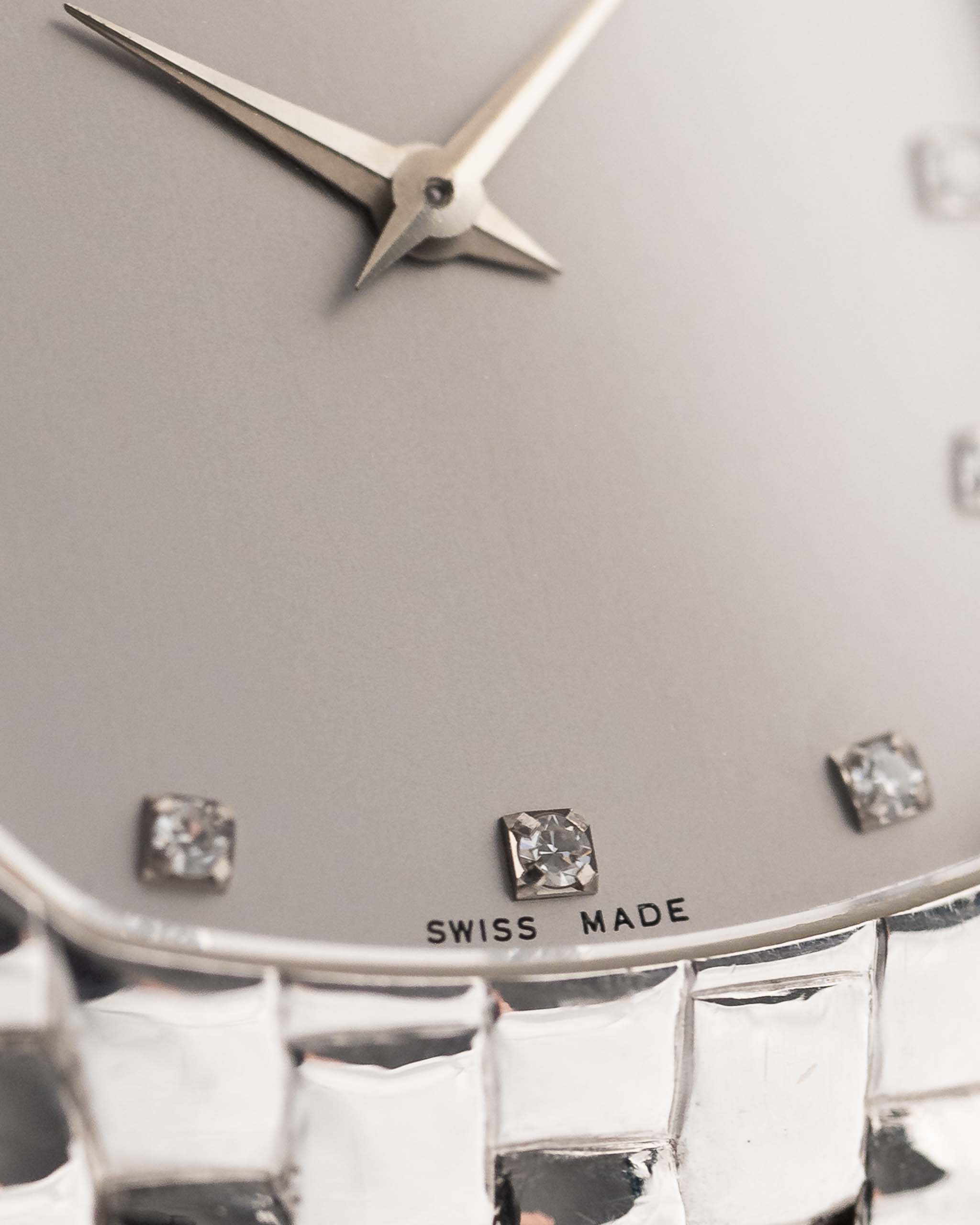 Classic  Mystique Allure Only Available Here In India 🇮🇳 (7-A Quality)