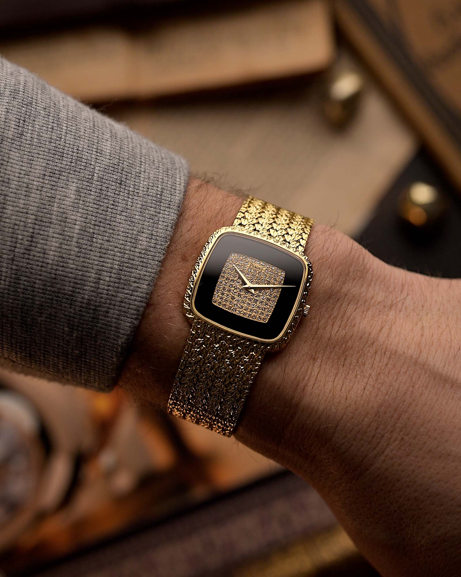 Vintage Premium  Onyx G65s Unique & People Attraction Gold & White Diamond Addition