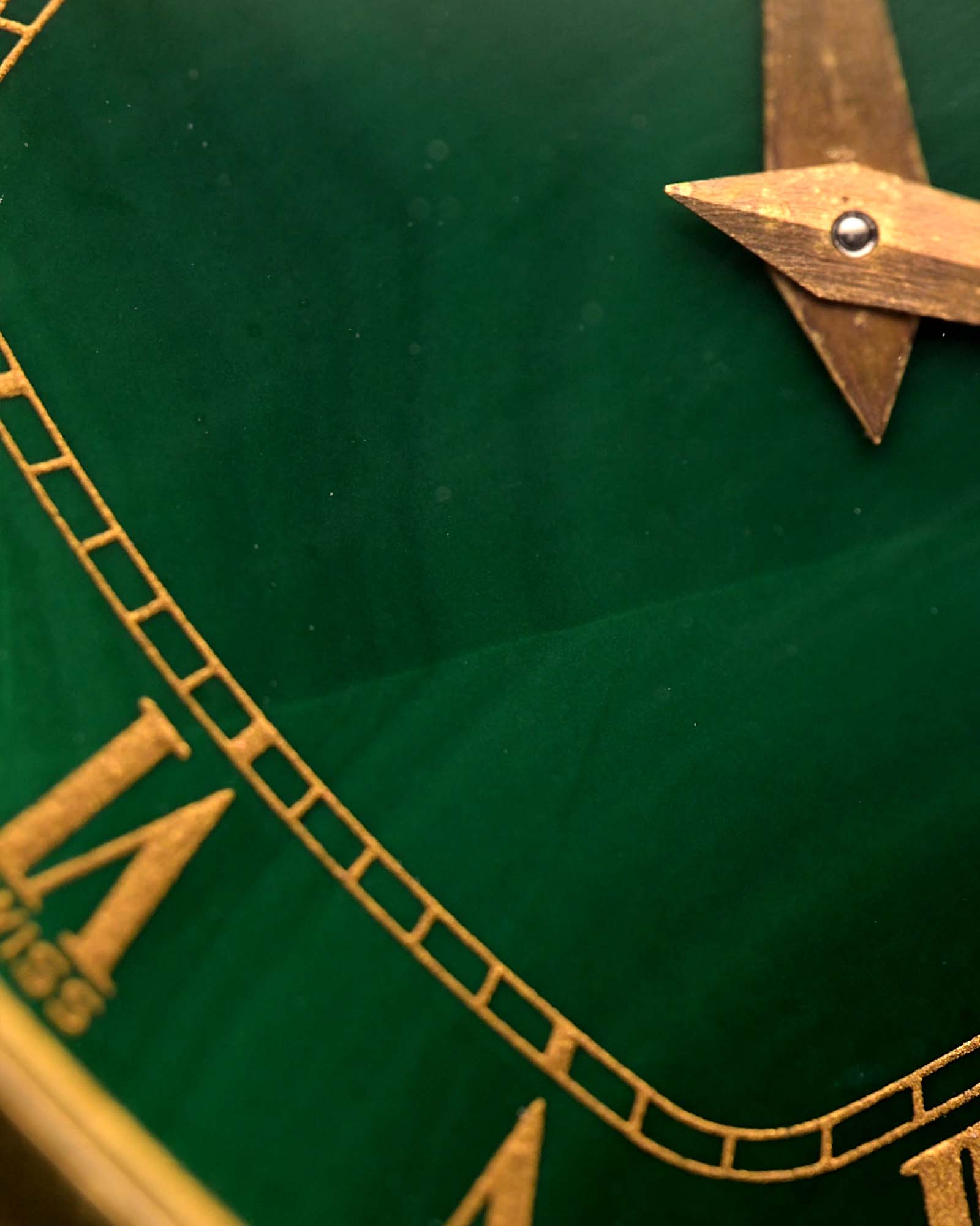 Master Unique G64s Green Moon People Attraction