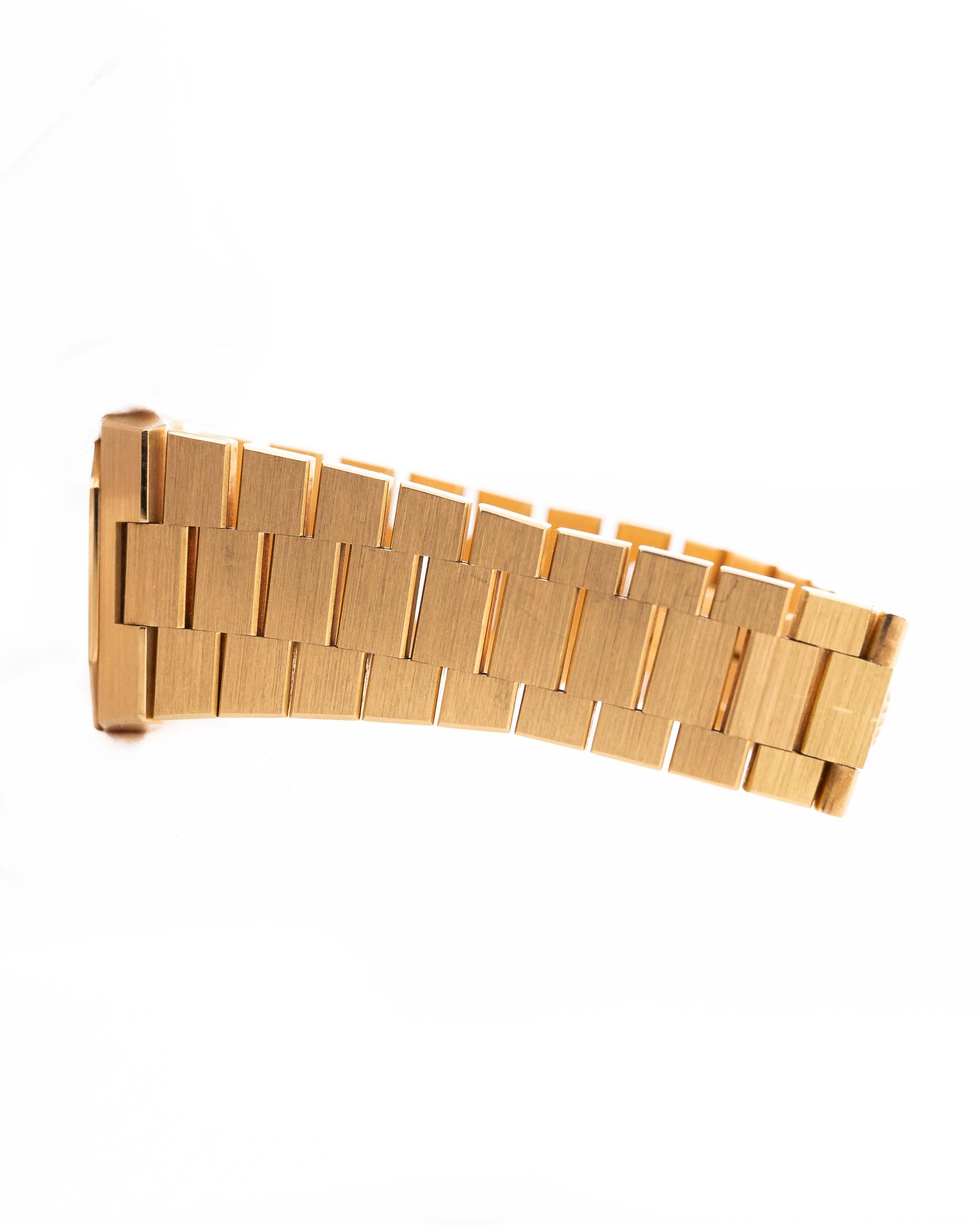 Royal Graceful Charm G779s Wood Dial Only Available Here In India 🇮🇳 (7-A Quality)