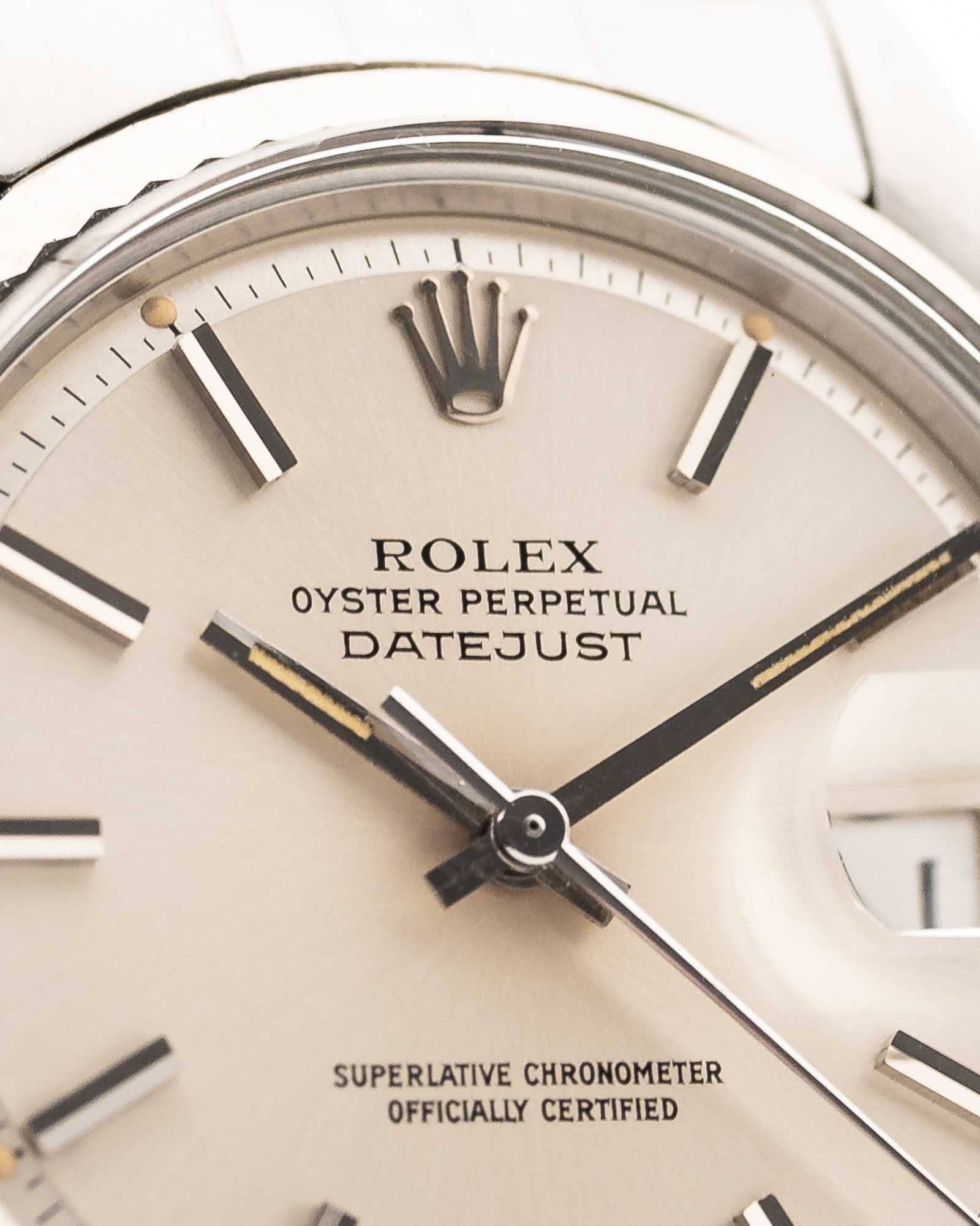 The Gilded Crown Unique & People Attraction