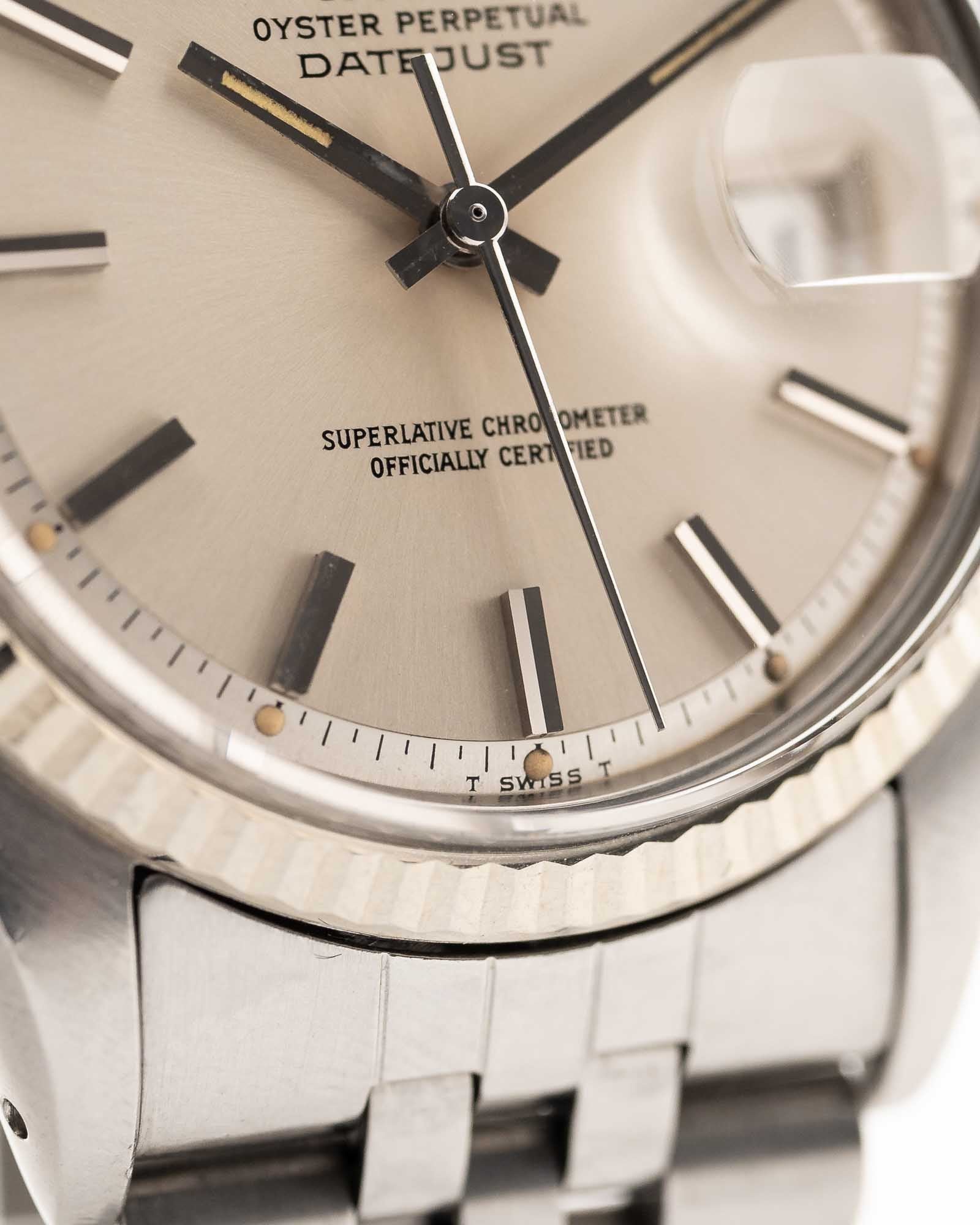 The Gilded Crown Unique & People Attraction