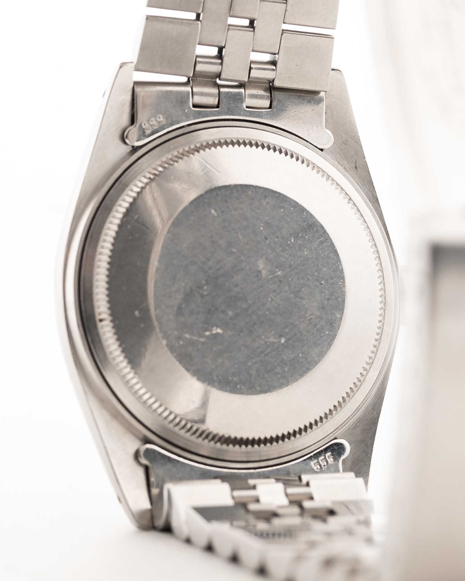 The Gilded Crown Unique & People Attraction