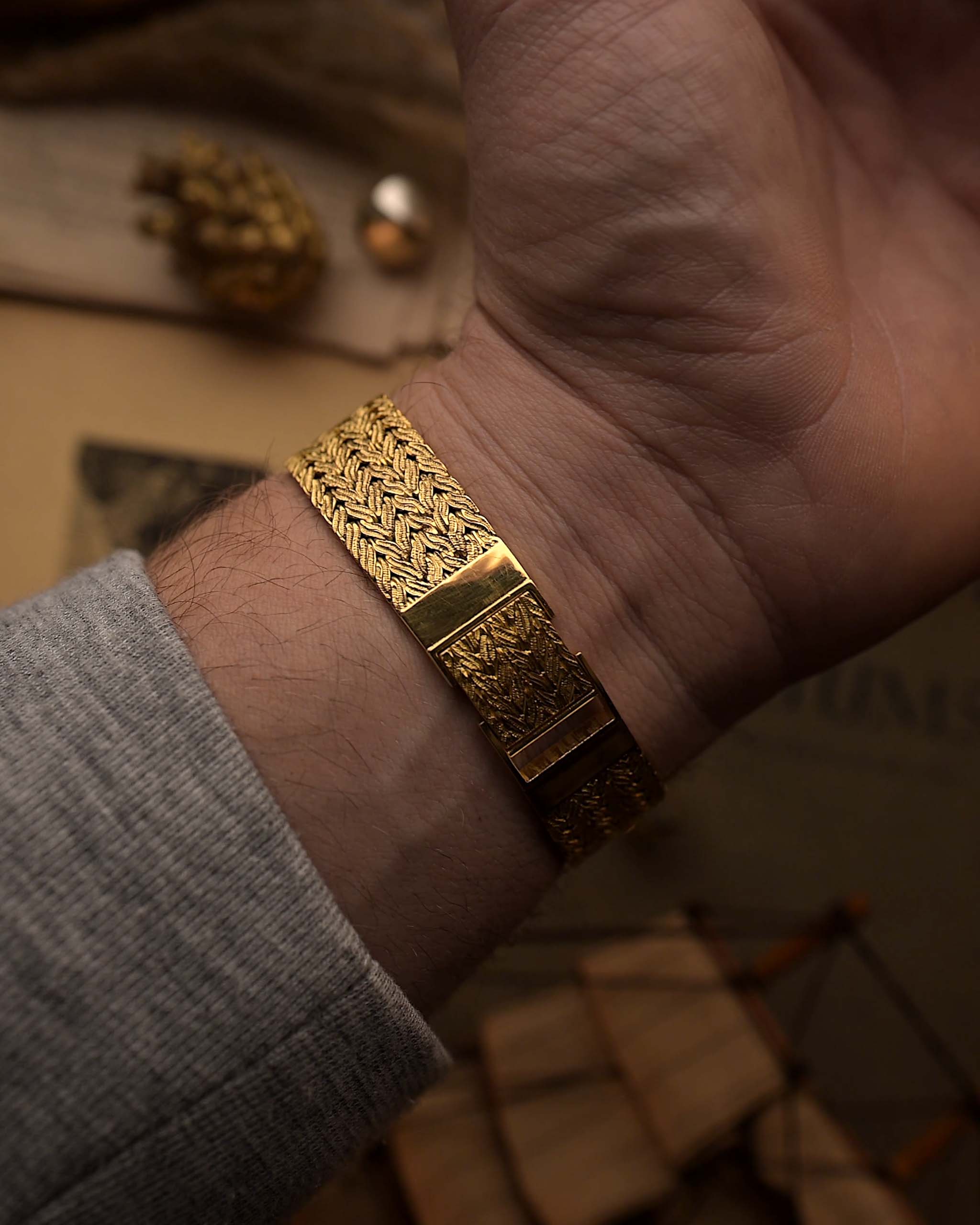 The Rare Caliber 24k Gold Addition With Unique Design ( People Attraction) p